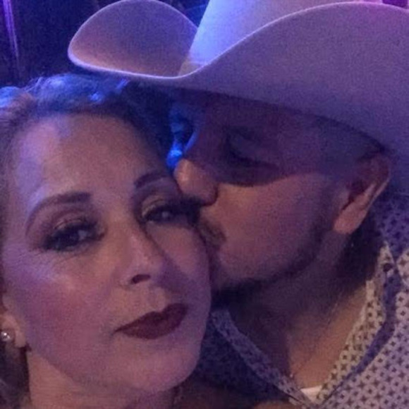 Meet your Posher, Yadira - Picture 1 of 1